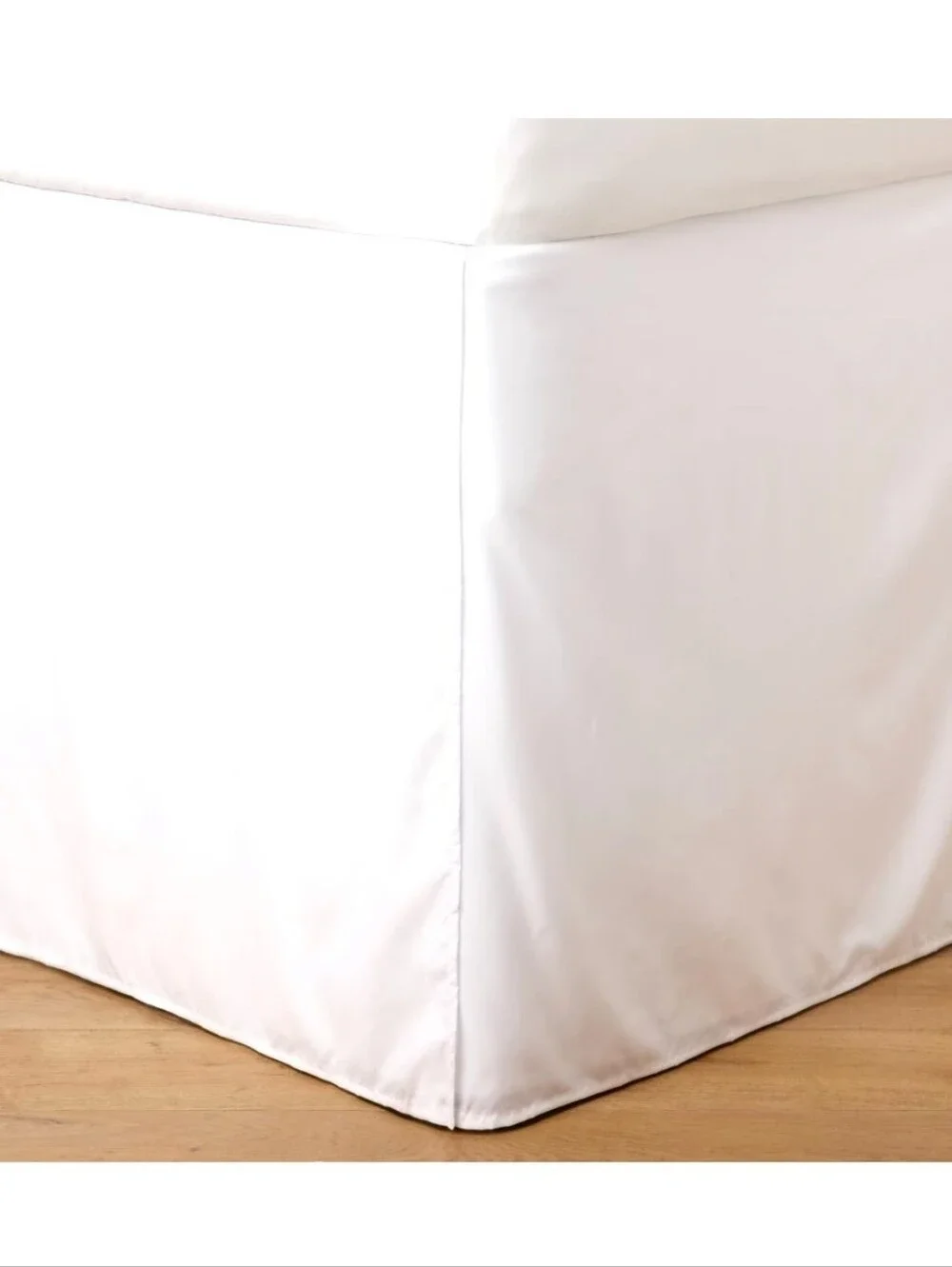 Room Essentials Raised Vaulted Dorm Room Bed Skirt w/ 42